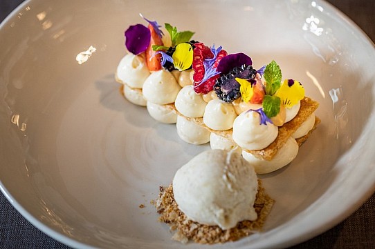 3-course gourmet menu for 2 (mon-thu)