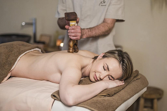 TOK-SEN asijská vibrační masáž 50 minut s relaxem ve wellness